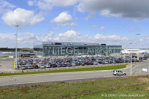 Liege airport 2016-04-04